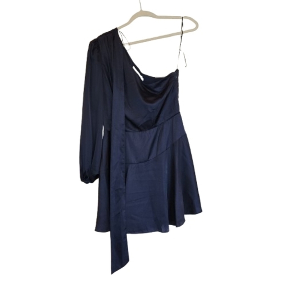 NWT ASTR The Label Satin Scarf One Shoulder Mini Dress Size L Side Zip Midnight - Picture 2 of 10